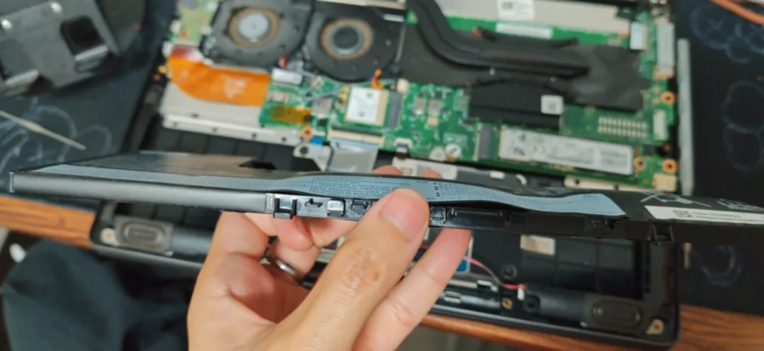 涨涨的电池 涨涨的电池